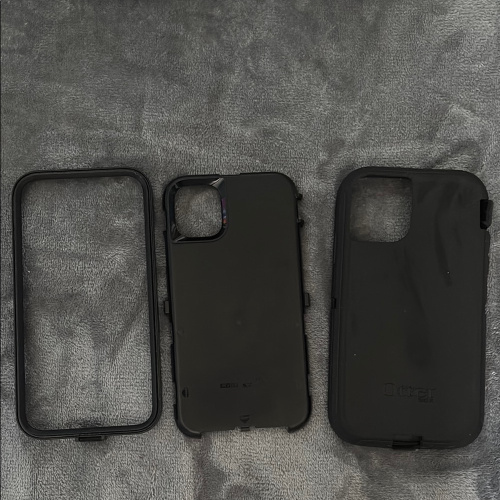 OtterBox Defender Series case, for an iPhone 11 or iPhone 11 Pro Max